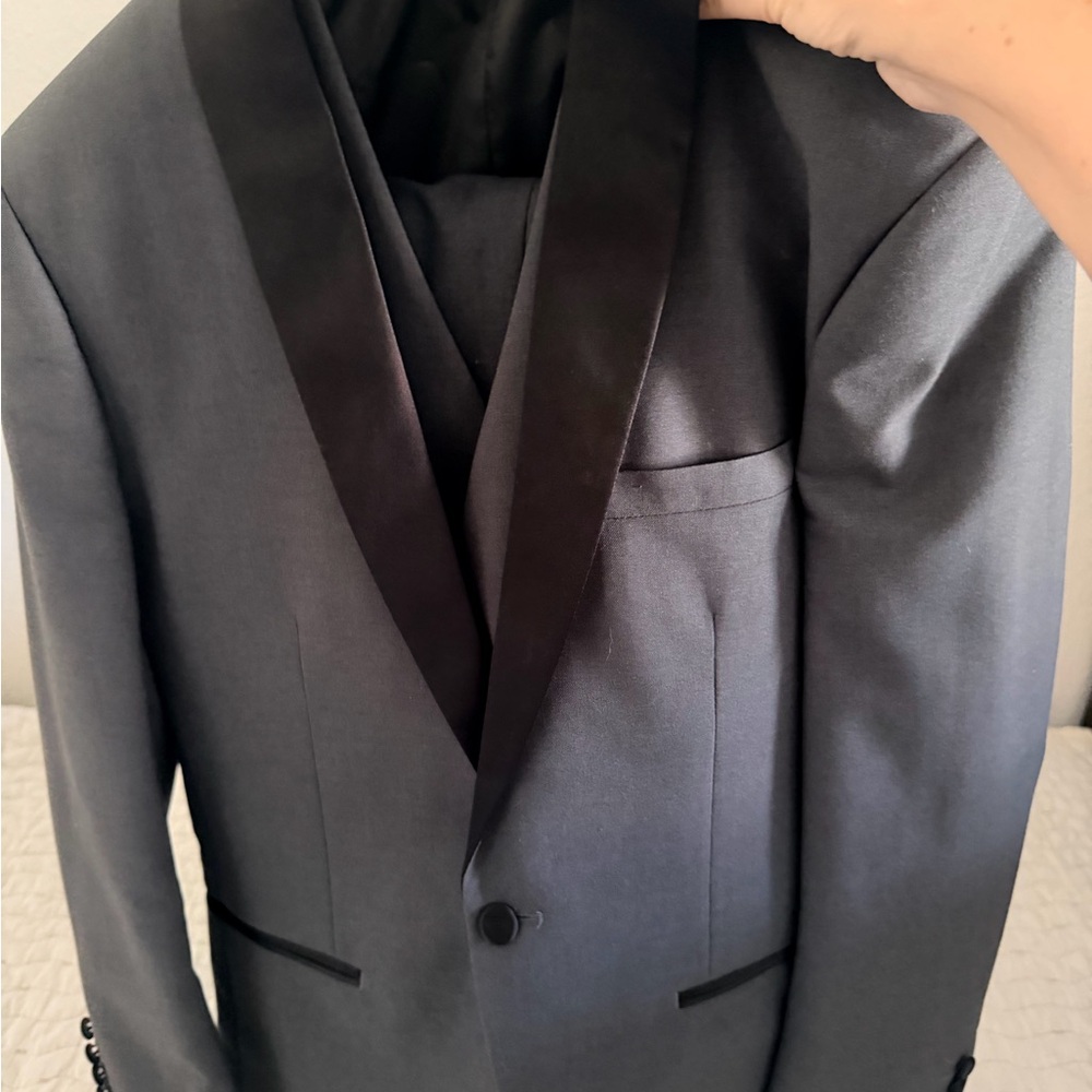 Gino Vitale Tuxedo 38R – Dark Gray / Black Satin Lapel – Jacket & Vest